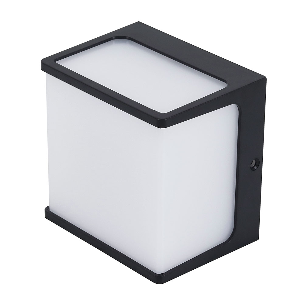 ARANDELA LED HANSA 8W 3000K  PRETO 550 LUMENS IP65