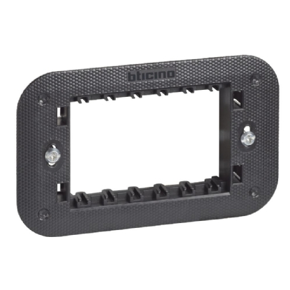 SUPORTE 4X2 PARA 3 POSTOS LIVING NOW - BTicino Legrand