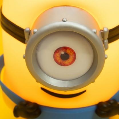 LUMINARIA DE MESA STUART MINIONS PARA 1 LAMPADA E27 - USARE