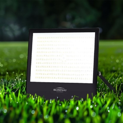 PROJETOR LED 300W BIVOLT LUZ AMARELA 3000K 23400LM IP65 PLAY - BLUMENAU
