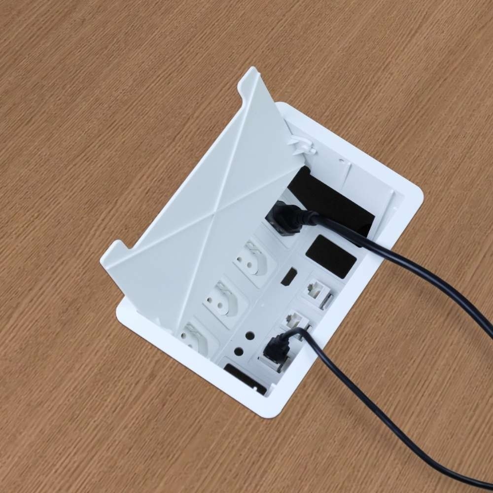 CAIXA EMBUTIR ABS PARA MESA COM 3 TOMADAS 20A+3 FUROS PARA RJ BRANCO - DUTOTEC