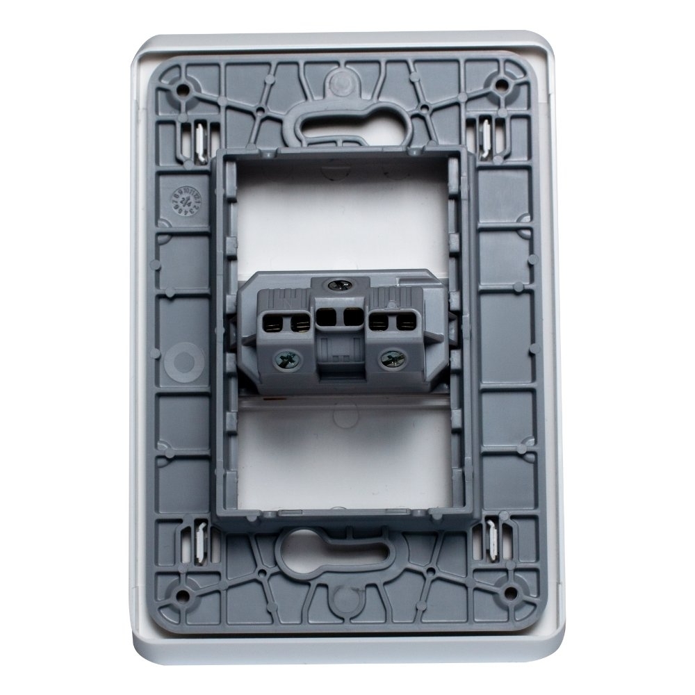 CONJUNTO 4X2 1 TOMADA 2P+T 10A BRANCO MATIXGO - BTICINO