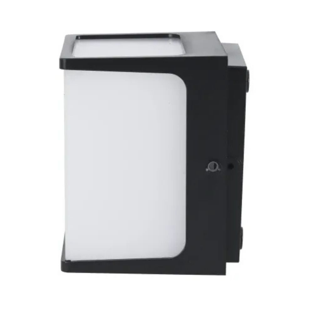 ARANDELA LED HANSA 8W 3000K  PRETO 550 LUMENS IP65
